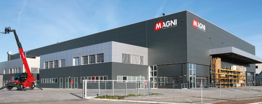 telescopic loaders magni th